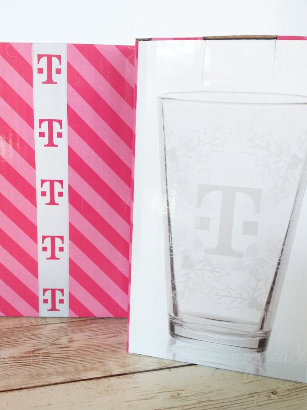 T-Mobile Tuesdays Holiday Glasses Set of 2 Etched Tumblers Christmas 2023 Cups